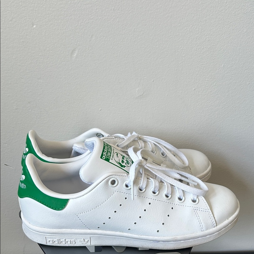 Adidas Stan Smith Unisex Shoes – US 5.5 – Like New – No Box - Picture 3 of 8